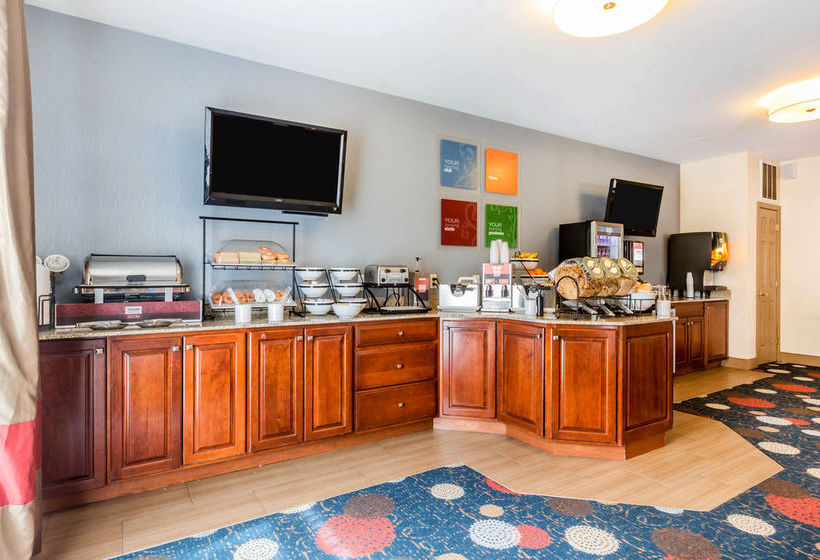 Hotel Comfort Inn & Suites  | South Burlington | Vermont | United States 4