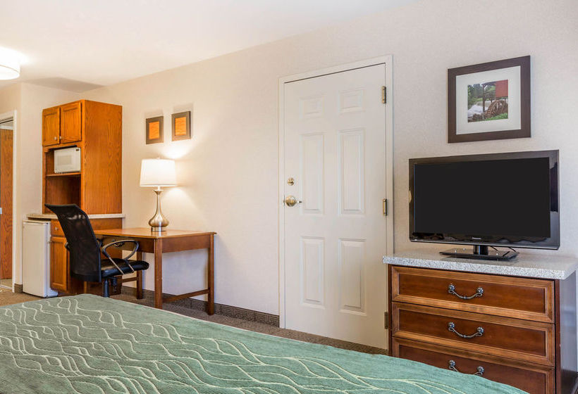 Hotel Comfort Inn & Suites  | South Burlington | Vermont | United States 8