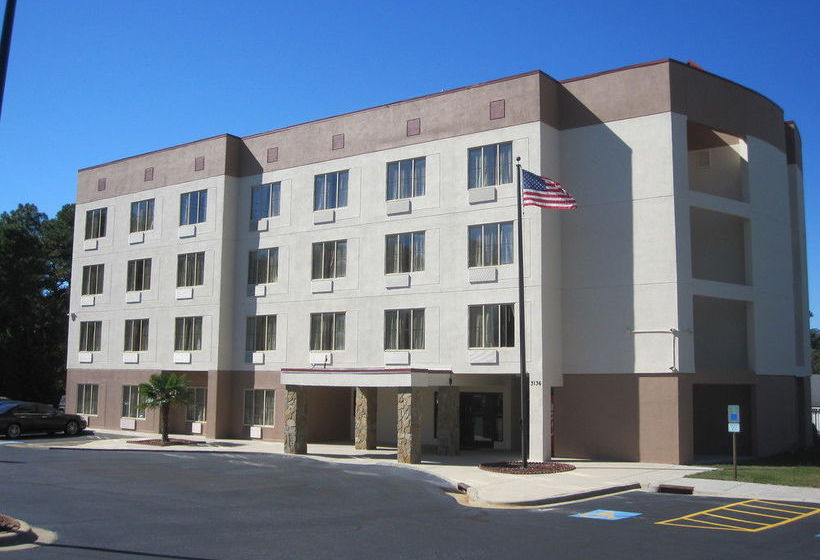 Hotel Fayetteville Inn & Suites  | Fayetteville | North Carolina | United States 13