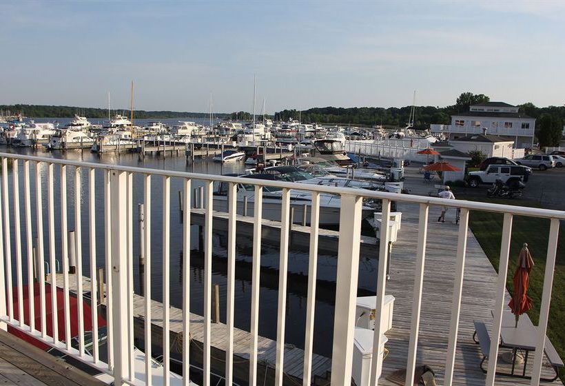 Hotel Weathervane Inn 