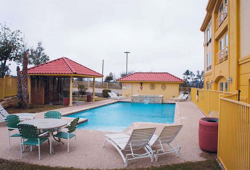 Hotel La Quinta Inn & Suites Fredericksburg  | Fredericksburg | Texas | United States 2
