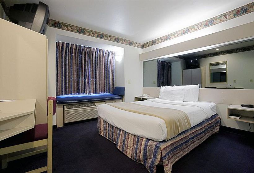 Microtel Inn & Suites Racine Racine