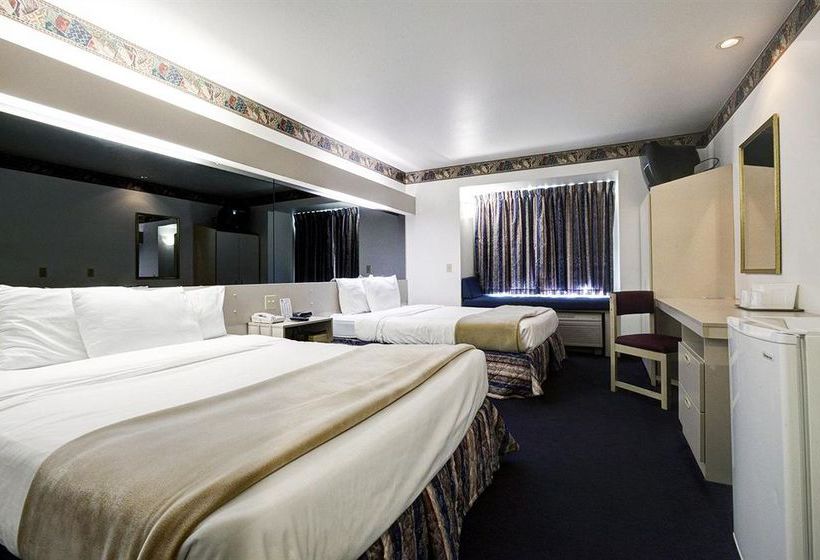 Microtel Inn & Suites Racine  | Racine | Wisconsin | United States 4