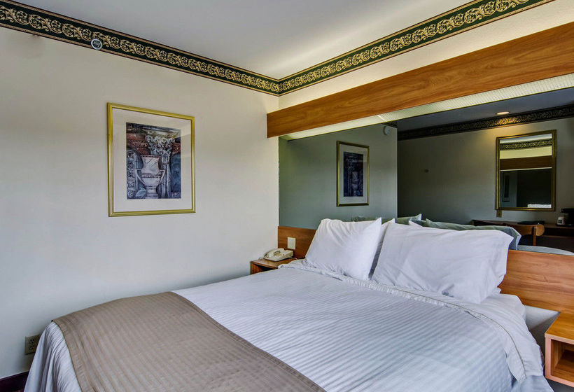 Microtel Inn & Suites Bristol  | Bristol | Virginia | United States 12