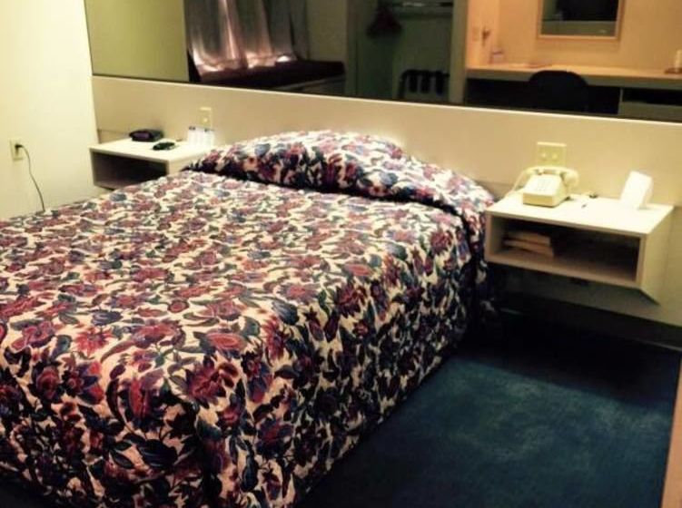 Microtel Inn Champaign  | Champaign | Illinois | United States 14