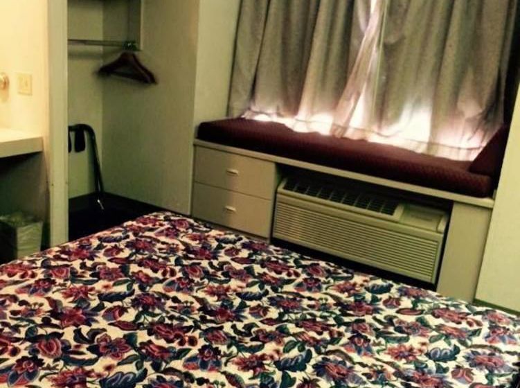 Microtel Inn Champaign  | Champaign | Illinois | United States 17