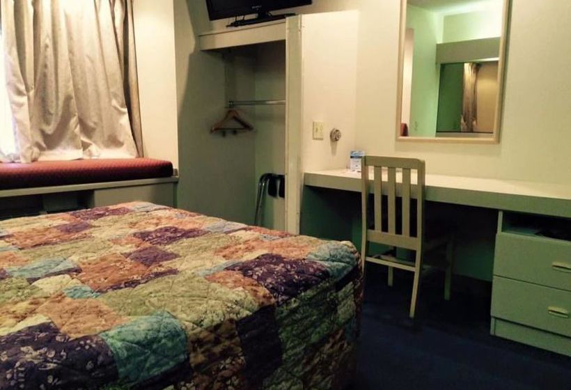 Microtel Inn Champaign  | Champaign | Illinois | United States 6