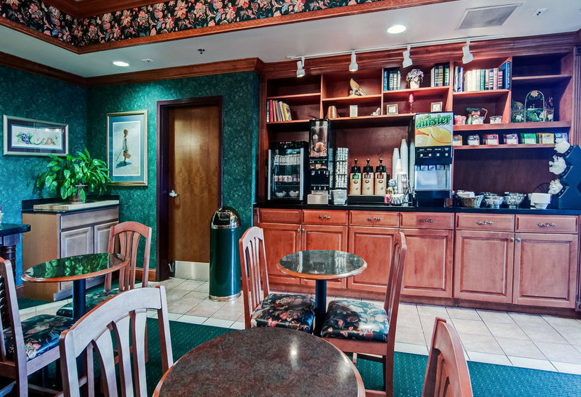 Hotel Mainstay Suites Airport  | Roanoke | Virginia | United States 3