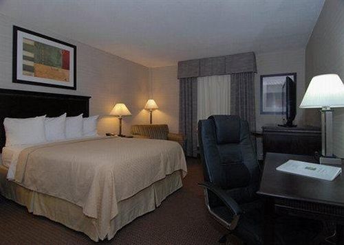 Hotel Quality Inn & Suites Next to the Casino  Michigan