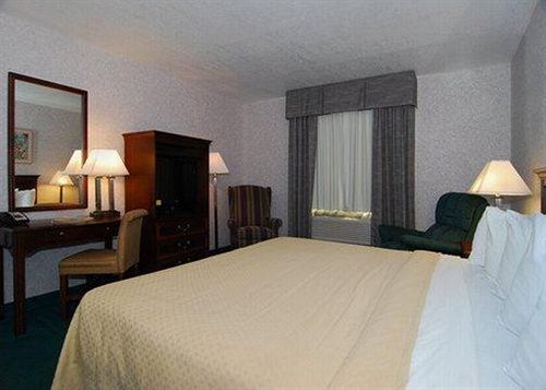 Hotel Quality Inn & Suites Next to the Casino   | Battle Creek | Michigan | United States 11