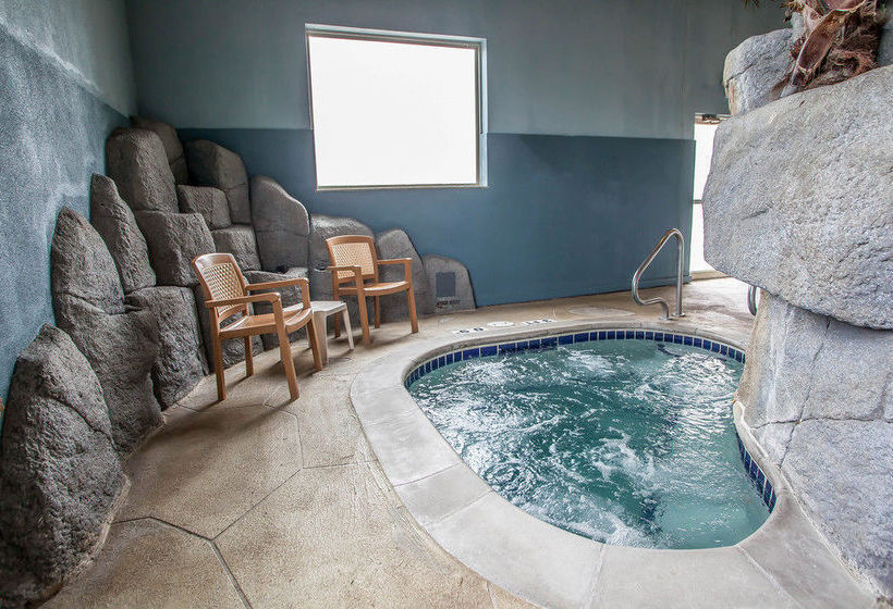 Hotel Quality Inn & Suites  | Hannibal | Missouri | United States 10