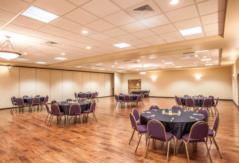 Hotel Quality Inn & Suites  | Hannibal | Missouri | United States 16