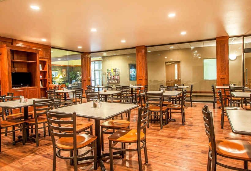 Hotel Quality Inn & Suites  | Hannibal | Missouri | United States 18