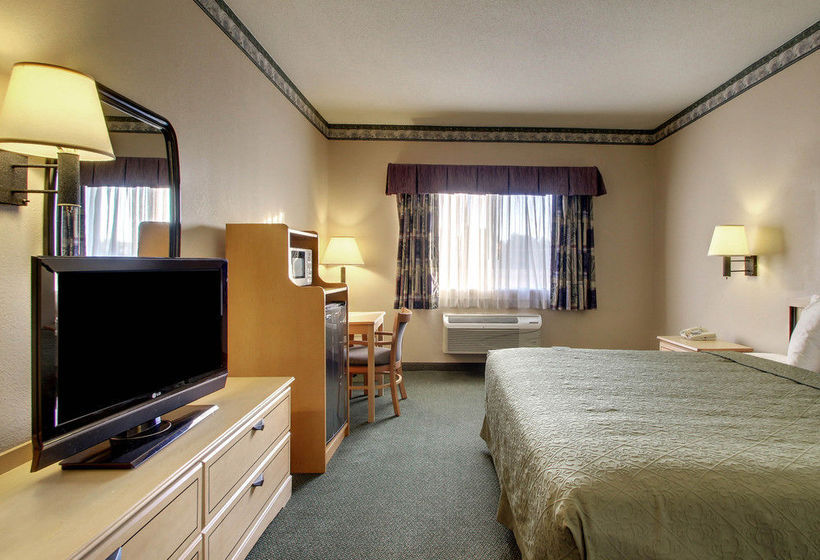 Hotel Quality Inn & Suites Jackson Int'l Airport 