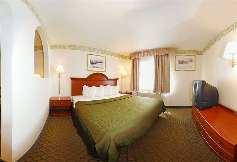 Hotel Quality Suites I-44 