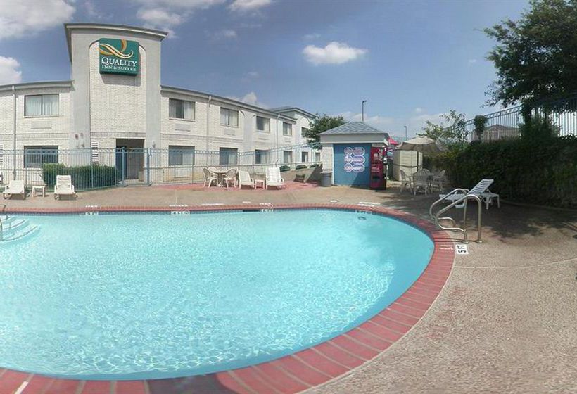 Hotel Quality Inn & Suites
