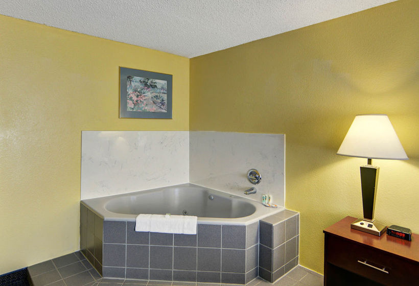 Hotel Quality Inn & Suites  | Grand Prairie | Texas | United States 18