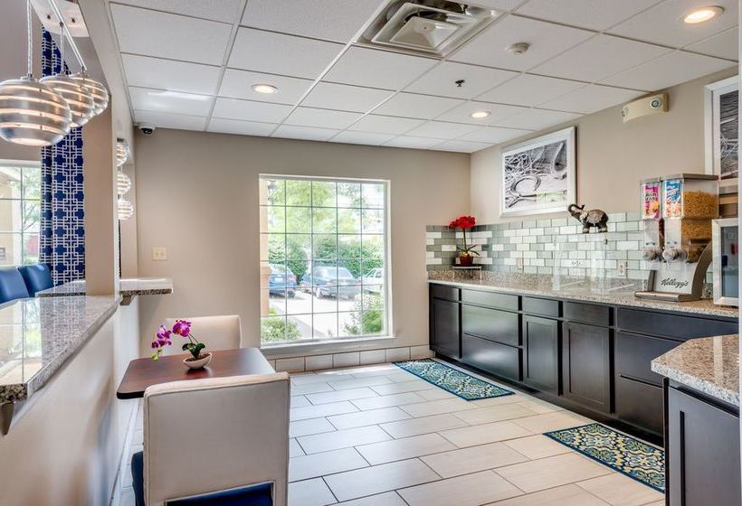 Hotel Ramada Limited Lexington  | Lexington | Kentucky | United States 17