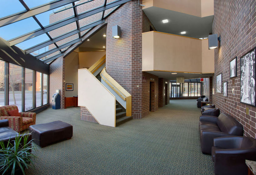 Ramada Hotel & Convention Center  | Waterloo | Iowa | United States 10