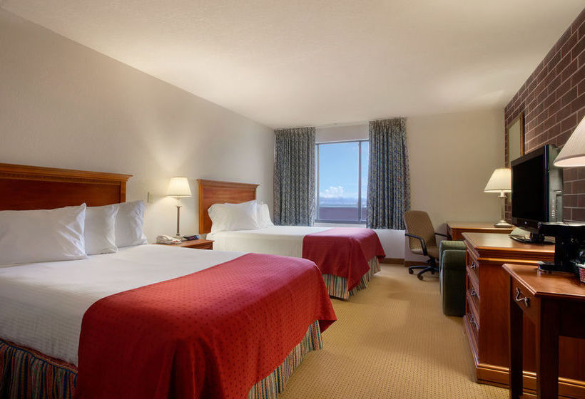 Ramada Hotel & Convention Center  | Waterloo | Iowa | United States 6