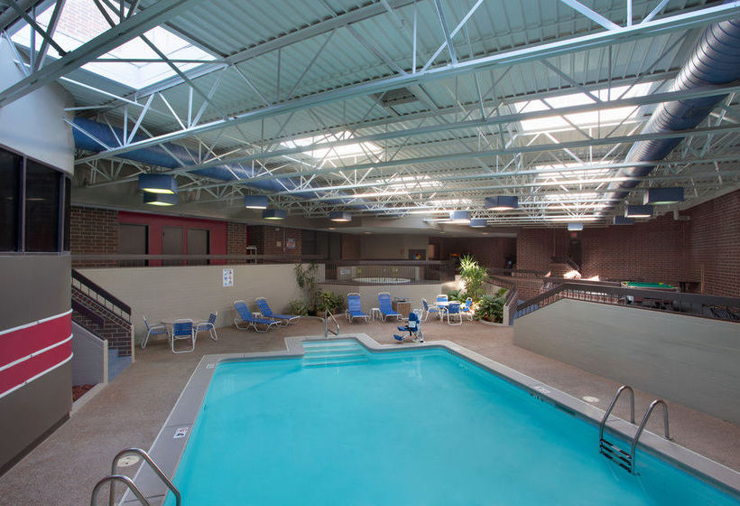 Ramada Hotel & Convention Center  | Waterloo | Iowa | United States 8