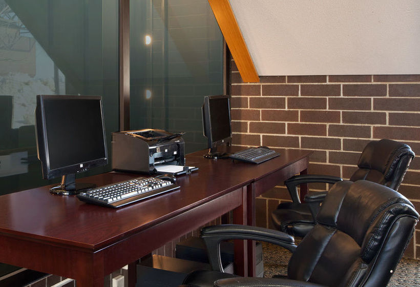 Ramada Hotel & Convention Center  | Waterloo | Iowa | United States 9