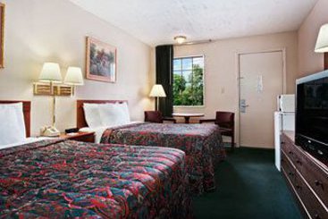 Hotel Days Inn & Suites Terre Haute  | Terre Haute | Indiana | United States 2