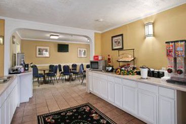 Hotel Days Inn & Suites Terre Haute  | Terre Haute | Indiana | United States 3