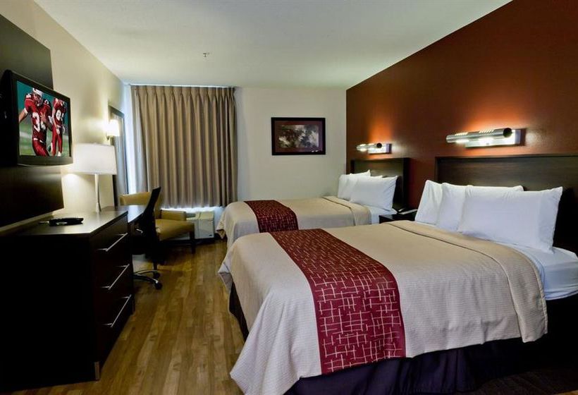 Hotel Red Roof Plus Boston Logan 