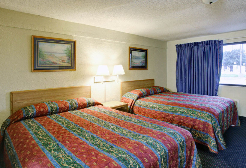 Hotel Rodeway Inn Waco  | Waco | Texas | United States 3