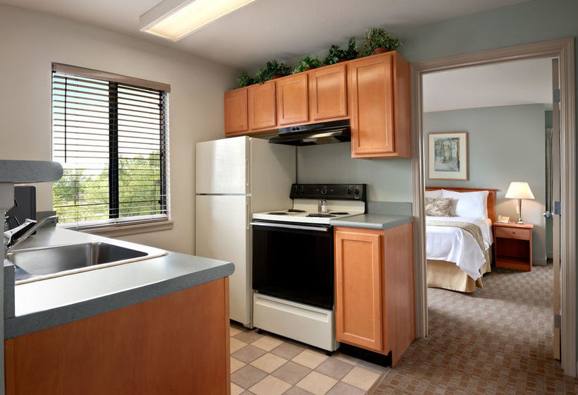 Hotel Hawthorn Suites by Wyndham Overland Park  | Overland Park | Kansas | United States 10