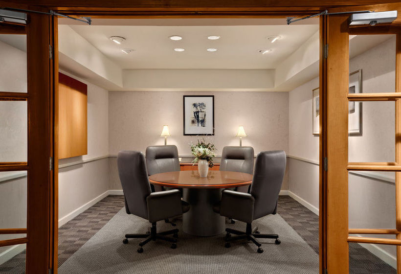 Hotel Hawthorn Suites by Wyndham Overland Park  | Overland Park | Kansas | United States 13