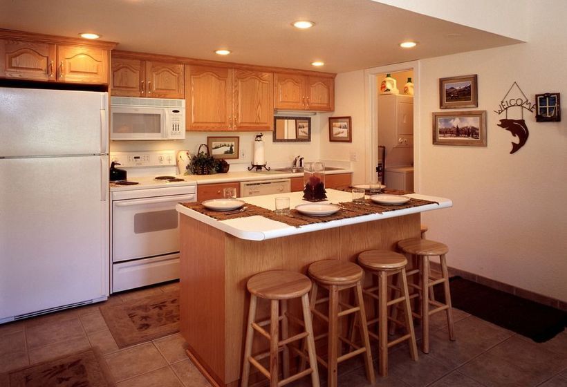 Hotel Red Pines Condos  | Park City | Utah | United States 20