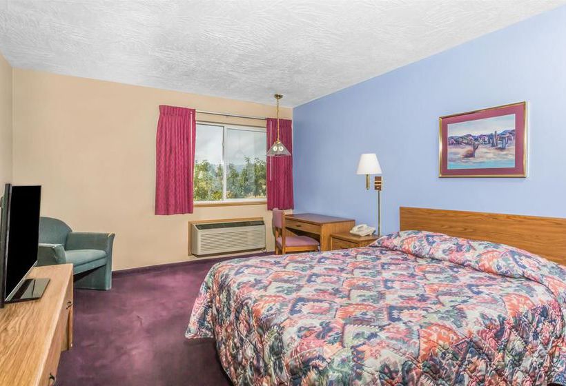 Hotel Super 8 Beaver  | Beaver | Utah | United States 12