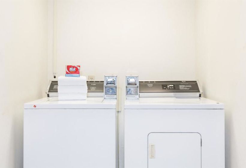 Hotel Super 8 Beaver  | Beaver | Utah | United States 8