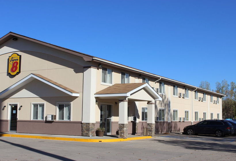 Super 8 Motel Grand Forks 