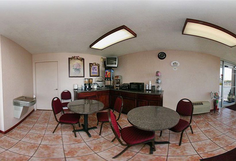 Hotel Super 8 Oklahoma Fairgrounds  | Oklahoma City | Oklahoma | United States 4