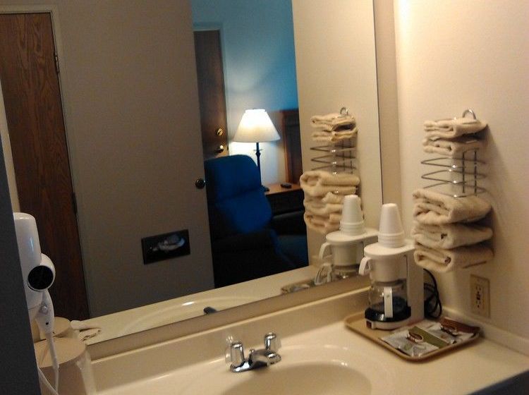 Super 8 Motel Urbana  | Urbana | Iowa | United States 19