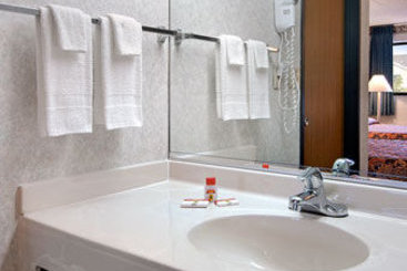 Hotel Super 8 Beachwood Cleveland Area  | Beachwood | Ohio | United States 6