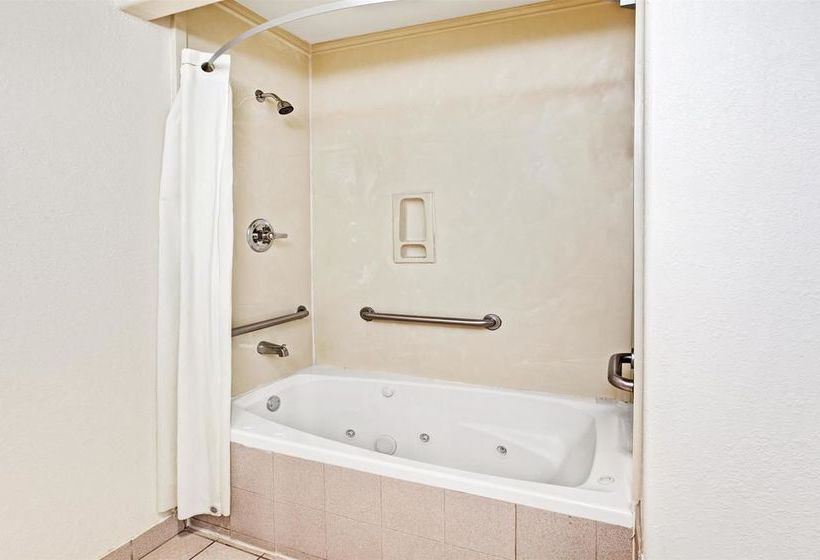 Hotel Super 8 Baytown  | Baytown | Texas | United States 11