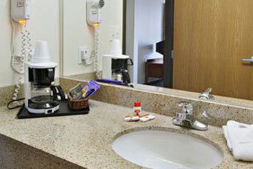 Hotel Super 8 Fort Worth North Meacham Blvd  | Fort Worth | Texas | United States 3