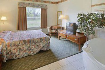 Hotel Super 8 Fort Worth North Meacham Blvd  | Fort Worth | Texas | United States 7