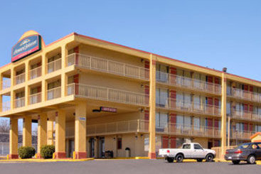 Hotel Howard Johnson Downtown & Opryland Nashville