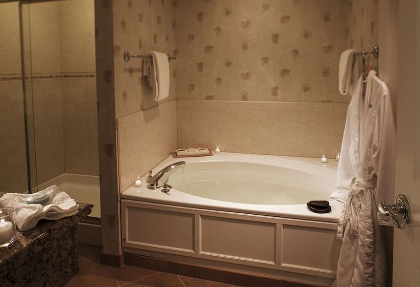 Hotel Stoweflake Mountain Resort & Spa  | Stowe | Vermont | United States 3