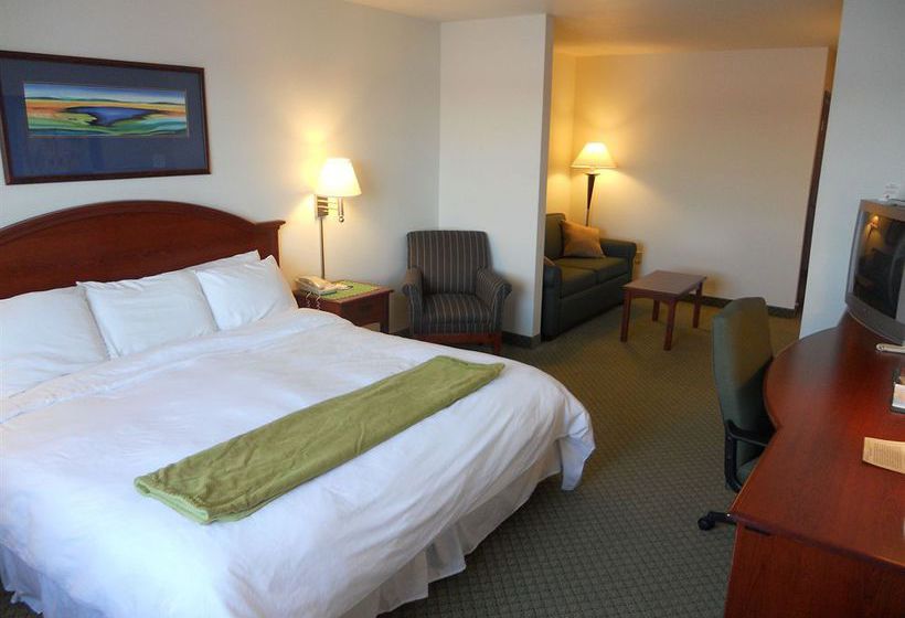 Hotel Crossings by GrandStay Inn & Suites Becker  | Becker | Minnesota | United States 18