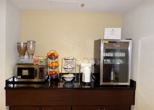 Hotel Sleep Inn & Suites Chesapeake  | Chesapeake | Virginia | United States 10