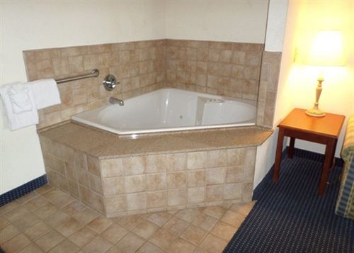 Hotel Sleep Inn & Suites Chesapeake  | Chesapeake | Virginia | United States 12