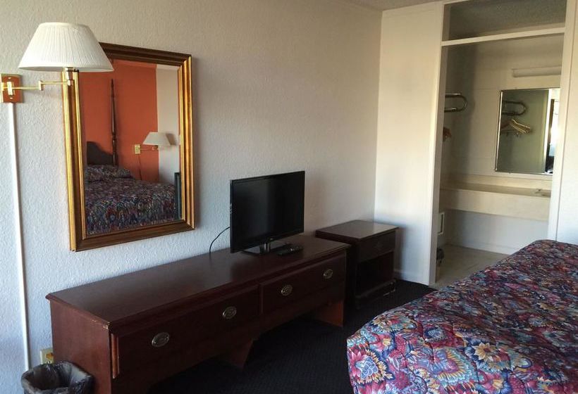 Hotel Travelodge Tifton GA  | Tifton | Georgia | United States 3