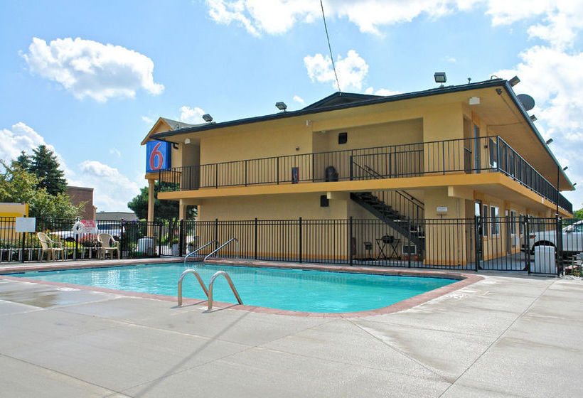 Hotel Oshkosh Lodge  | Oshkosh | Wisconsin | United States 4