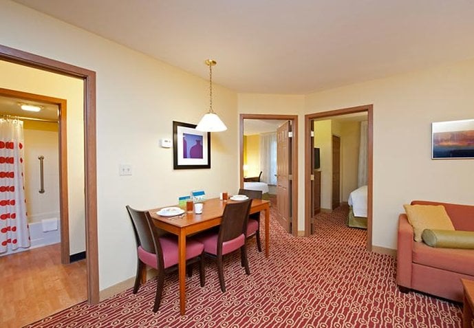 Hotel TownePlace Suites by Marriott Bloomington West  | Bloomington | Indiana | United States 12